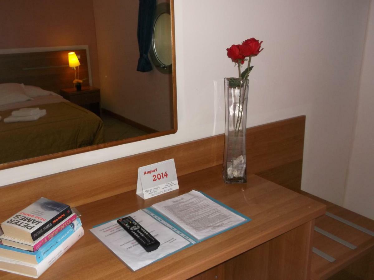 Albergo Meuble Abatjour Mantova Pokoj fotografie